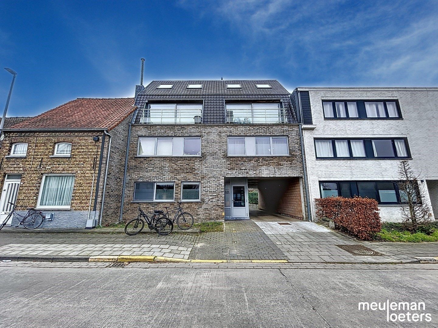 Vlot bereikbare garagebox in centrum foto 4