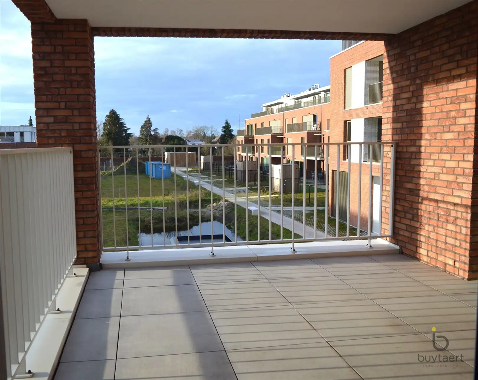 Nieuwbouw appartement met ruim terras en parking te Zoersel. foto 20