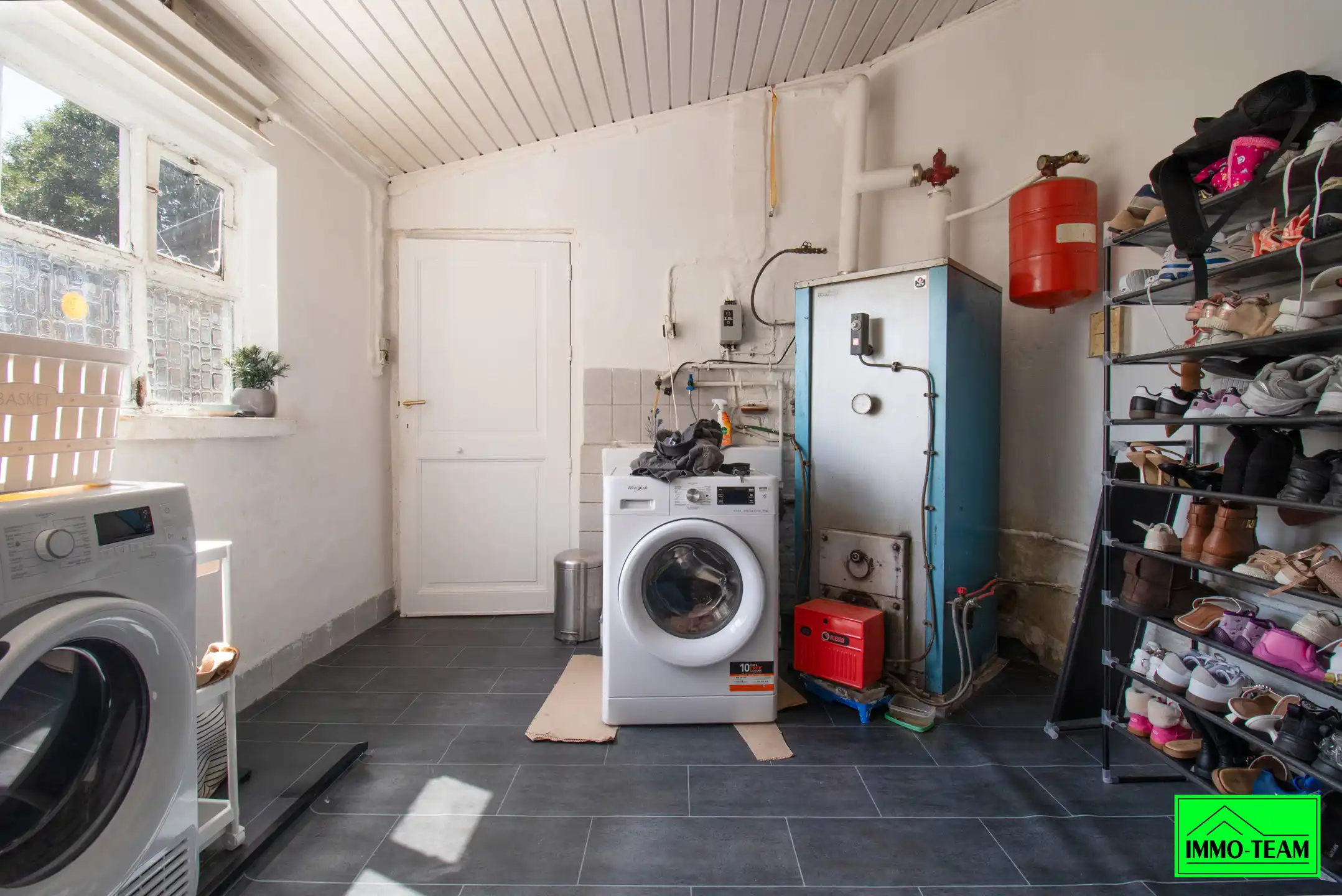 Charmante 3-gevelwoning nabij centrum Roosdaal foto 12