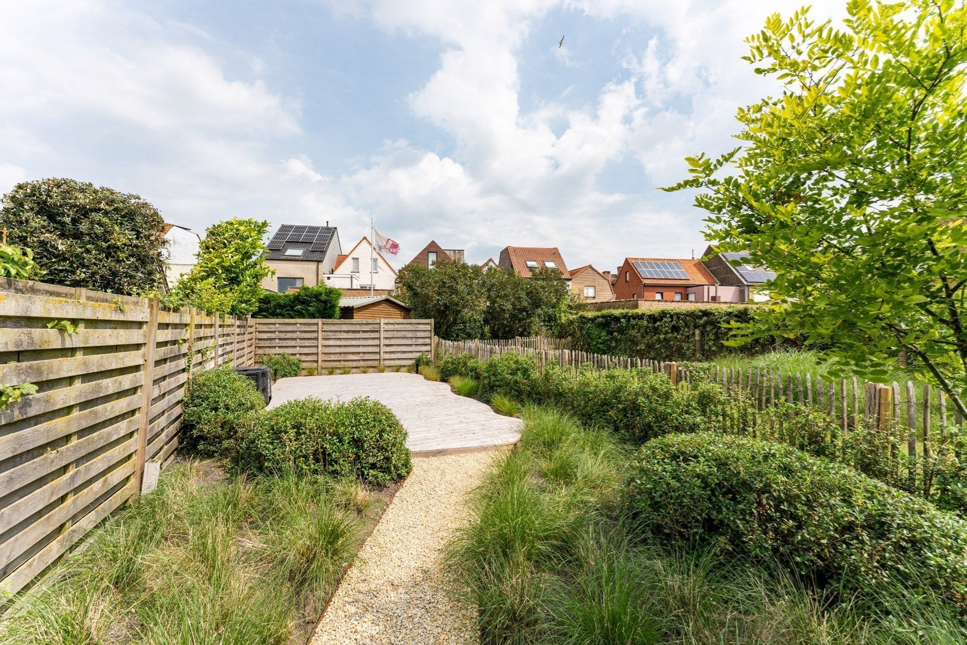 Totaal vernieuwde woning met parking te Oud Knokke foto 21