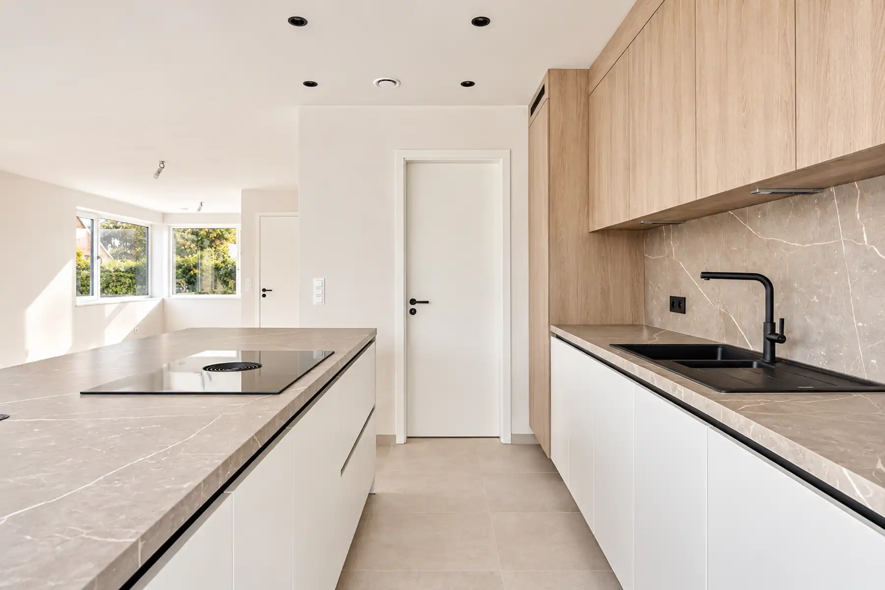 Energiezuinige ruime nieuwbouww met 4 slaapkamers en tuin foto 9