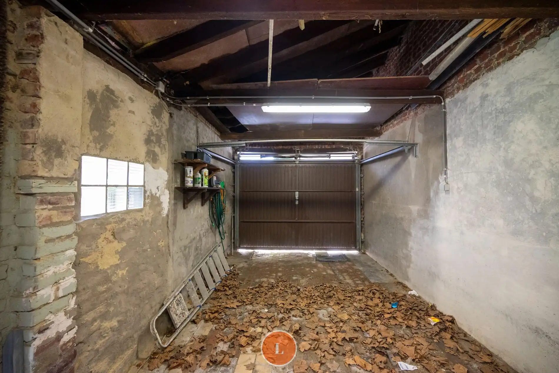 Karaktervolle woning met 4 slaapkamers en garage te koop in Menen. foto 13