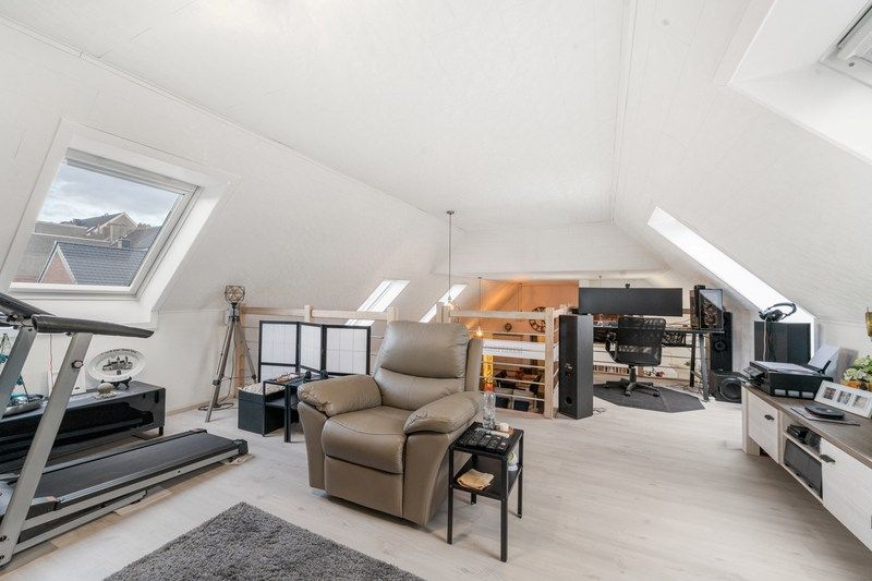 Stijlvol loftappartement met mezzanine en 2 slaapkamers – centrum Lokeren foto 12