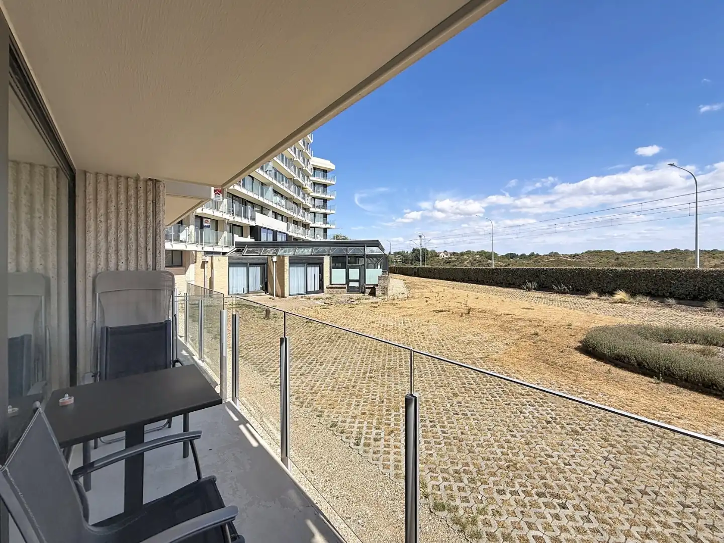 Gerenoveerd en zuid gericht éénslaapkamerappartement te Nieuwpoort-Bad foto 2