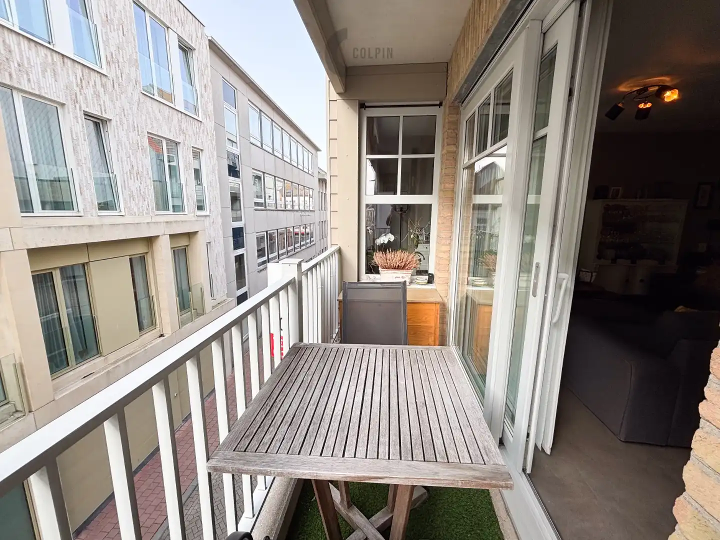 Ongemeubeld appartement in het centrum van Heist foto 3