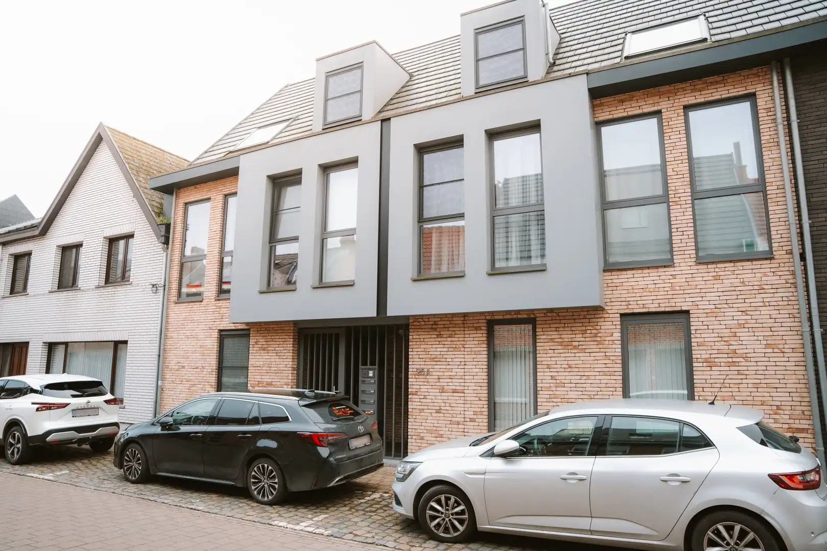 Duplex appartement met 3 slaapkamers, 2 badkamers en 3 autostaanplaatsen. foto 22