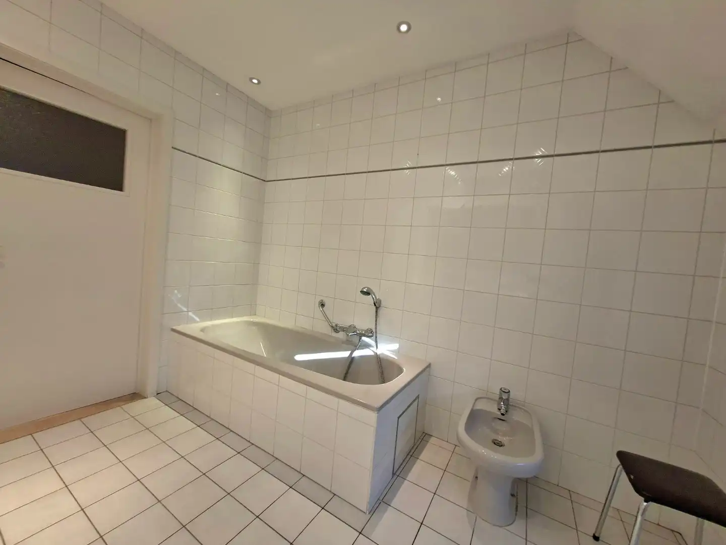 Residentieel gelegen villa foto 16