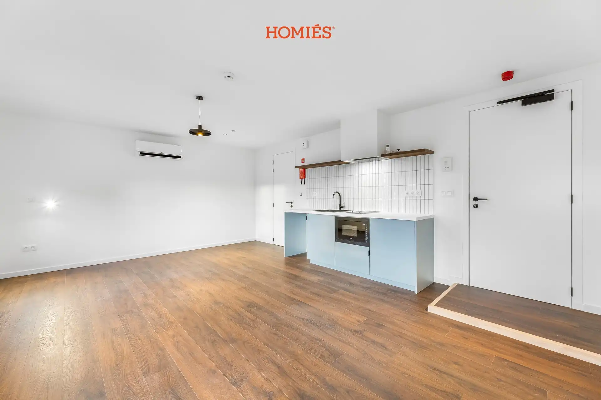 High-end studio (Label A) foto {{pictureIndex}}