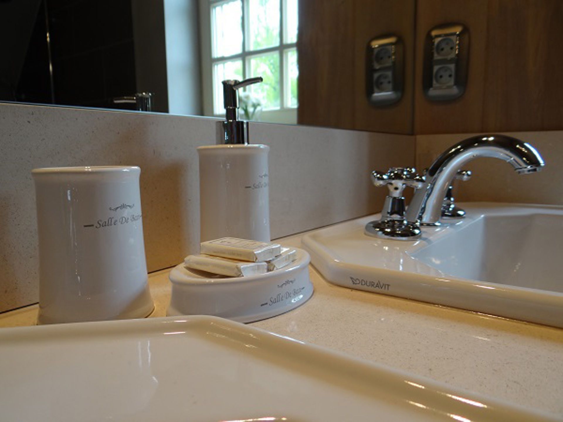 Gerestaureerde vierkantshoeve met B&B op 80 are grond foto 43