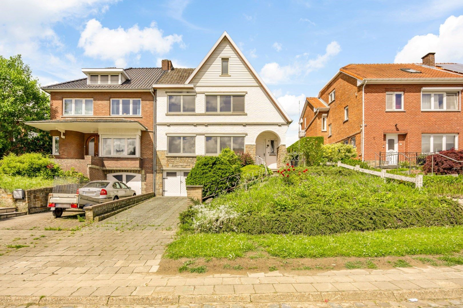 Mooie woning in stadsrand met aangename tuin en 2 garages foto 28