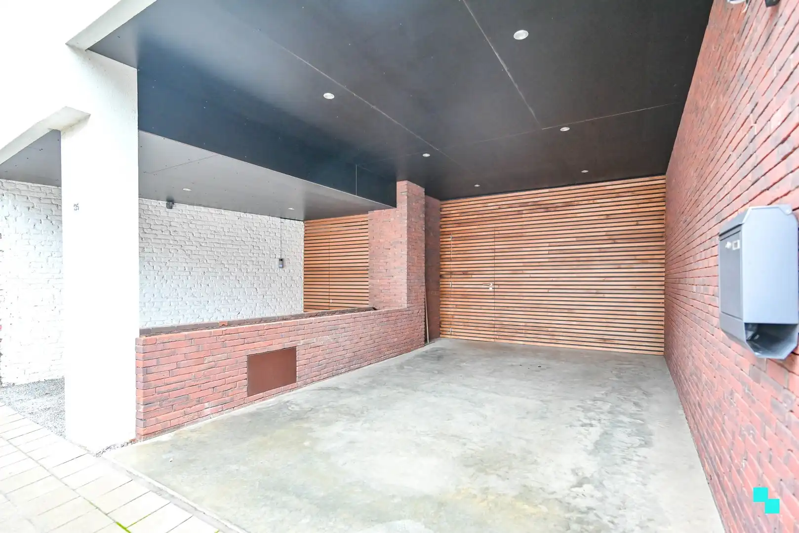 Instapklare starterswoning in Deerlijk foto 2