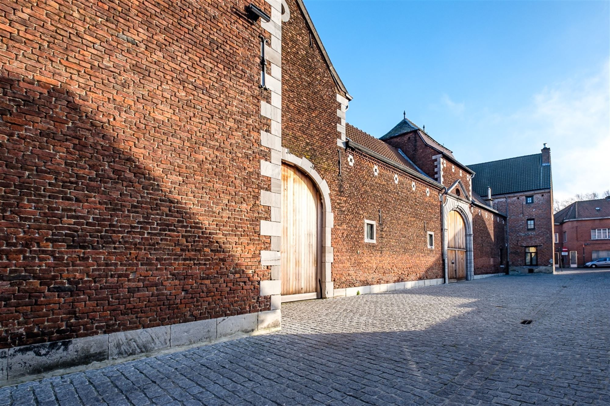 PRACHTIGE GERENOVEERDE HOEVE MET 2 WOONGELEGENHEDEN OP TOPLOCATIE foto 4