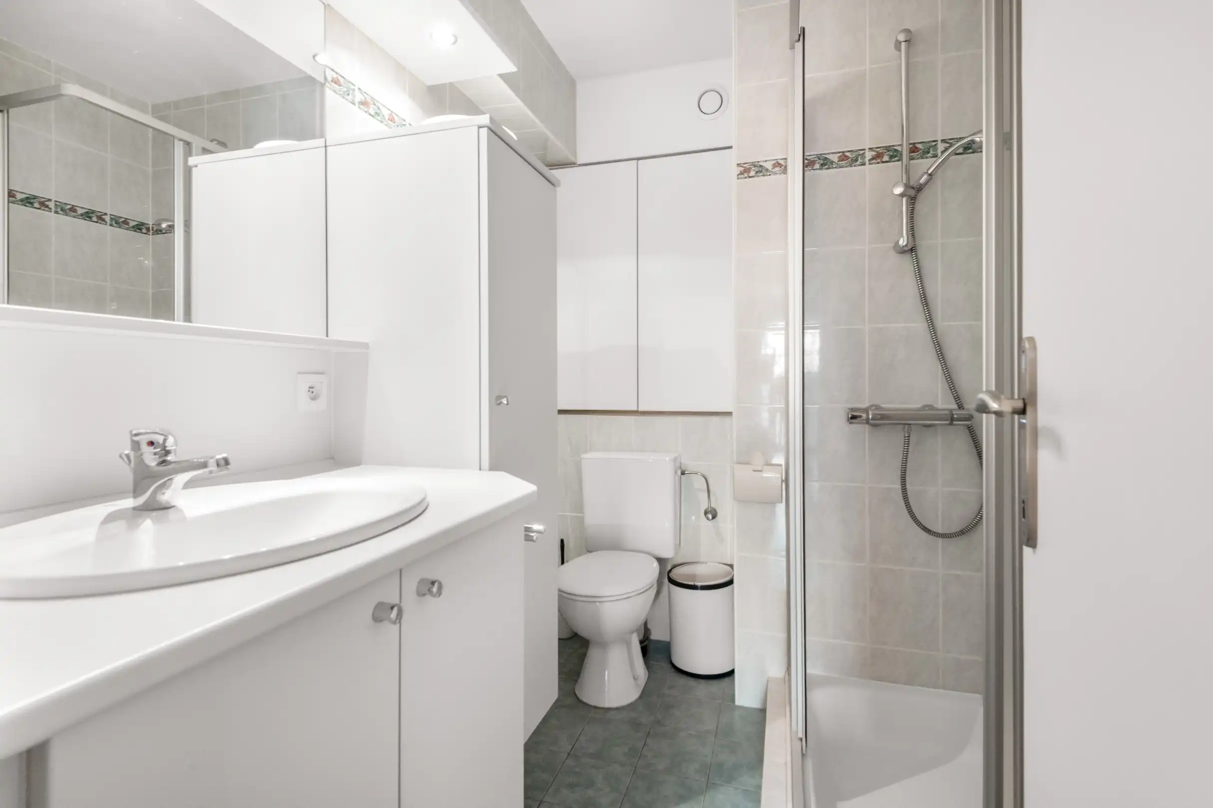 Mooi gemeubeld appartement met  zicht op het Park en de Dumortierlaan foto 9