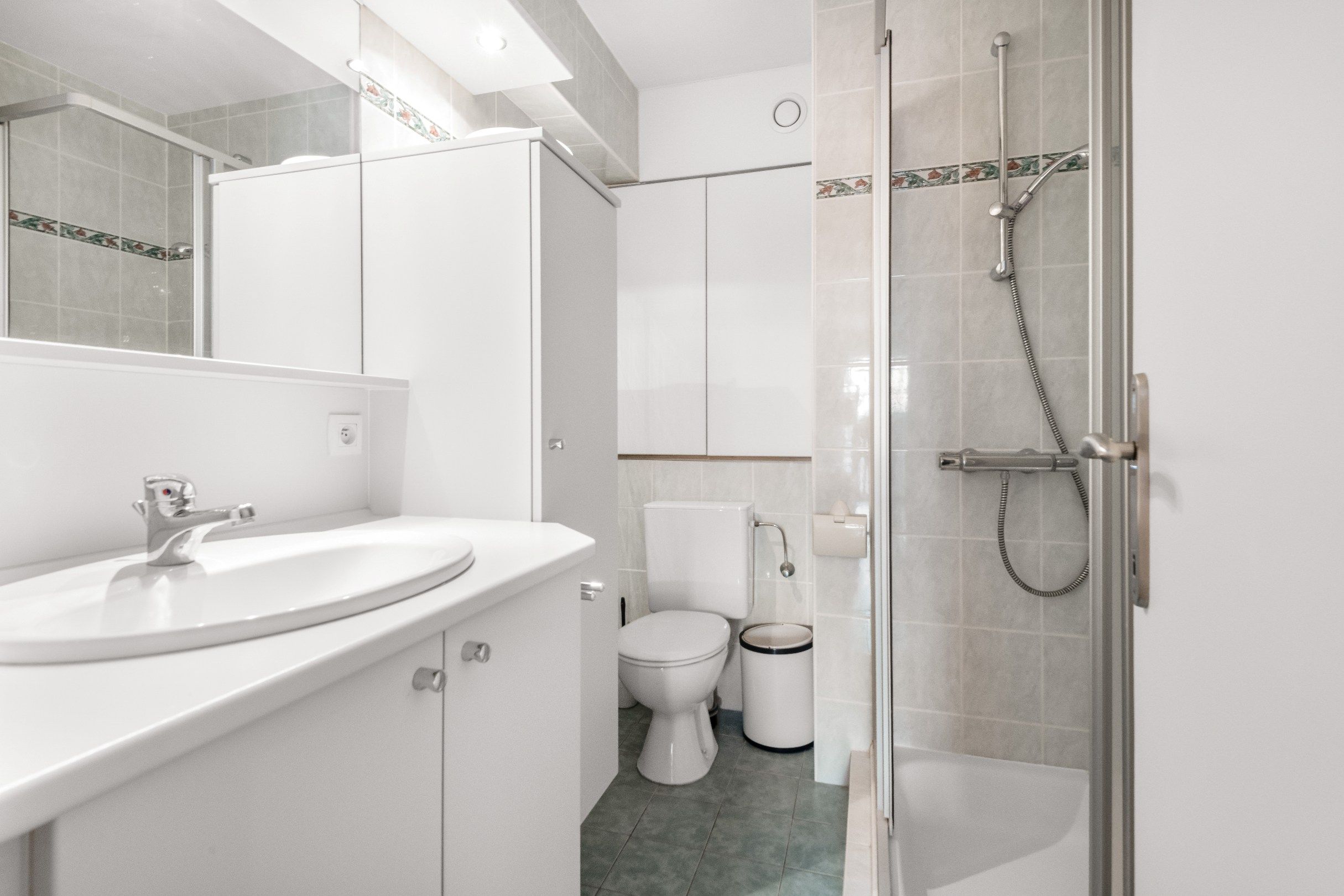 Mooi gemeubeld appartement met  zicht op het Park en de Dumortierlaan foto 9