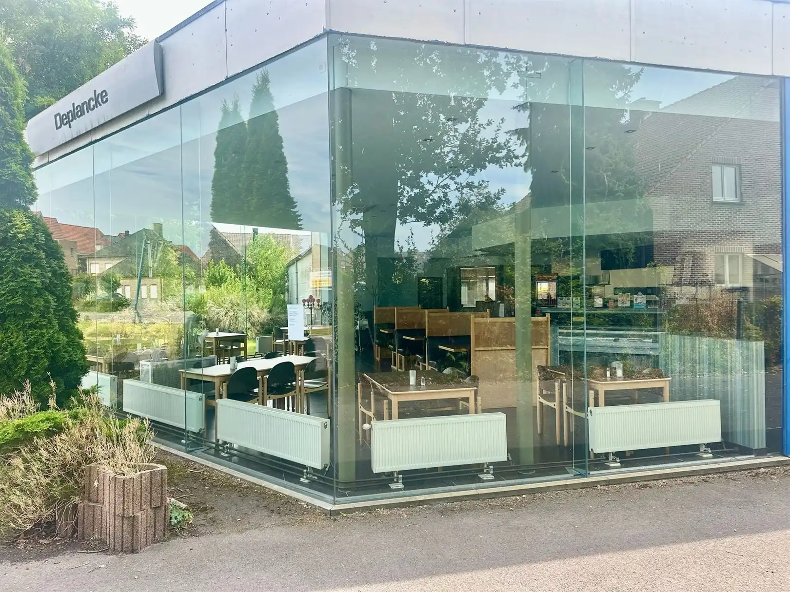 Handelspand met groot magazijn foto 12