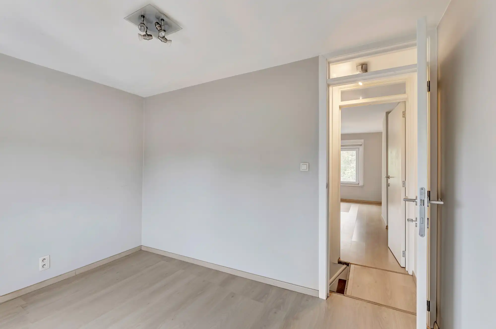 Charmante woning met garage en tuin in Zandbergen foto 15