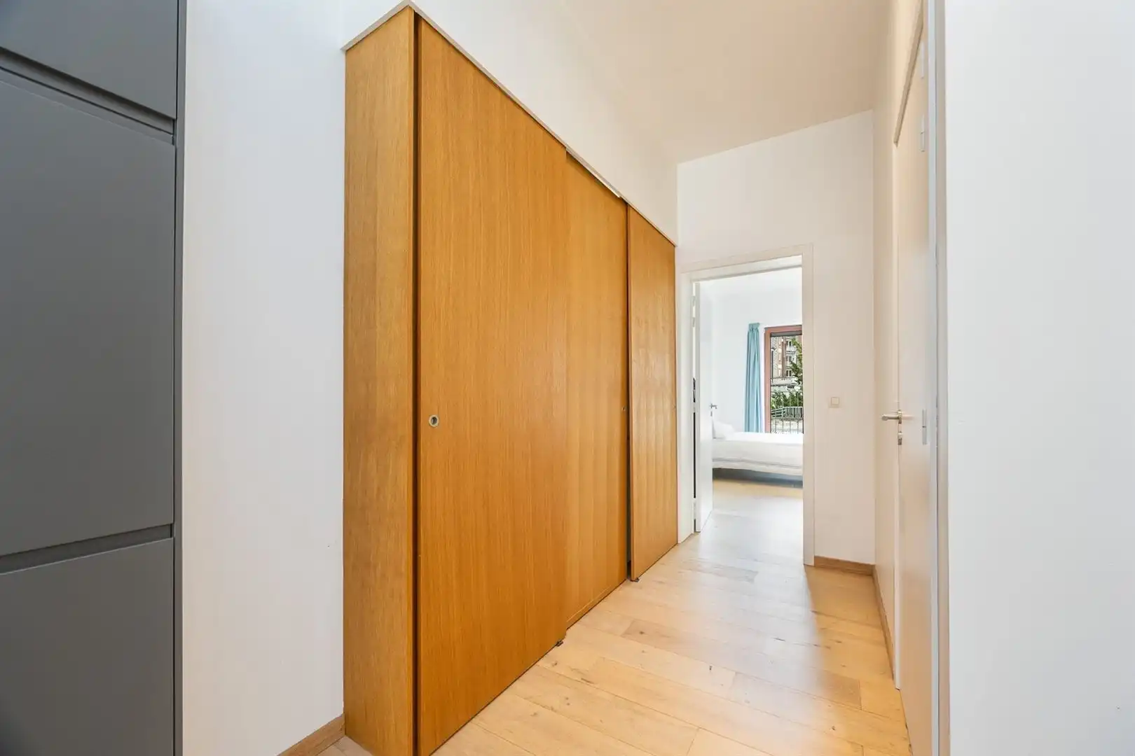 Bemeubeld of leeg appartement op top locatie met warmtepomp en airco foto 13