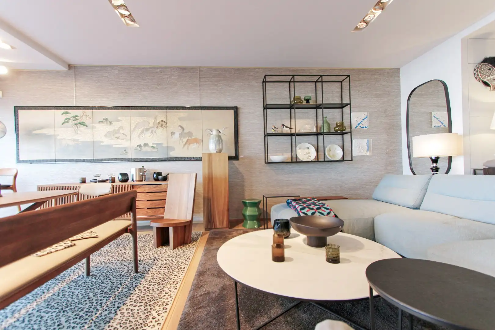 Handelsgelijkvloers met terras Zeedijk Zoute 786 te huur  foto 3