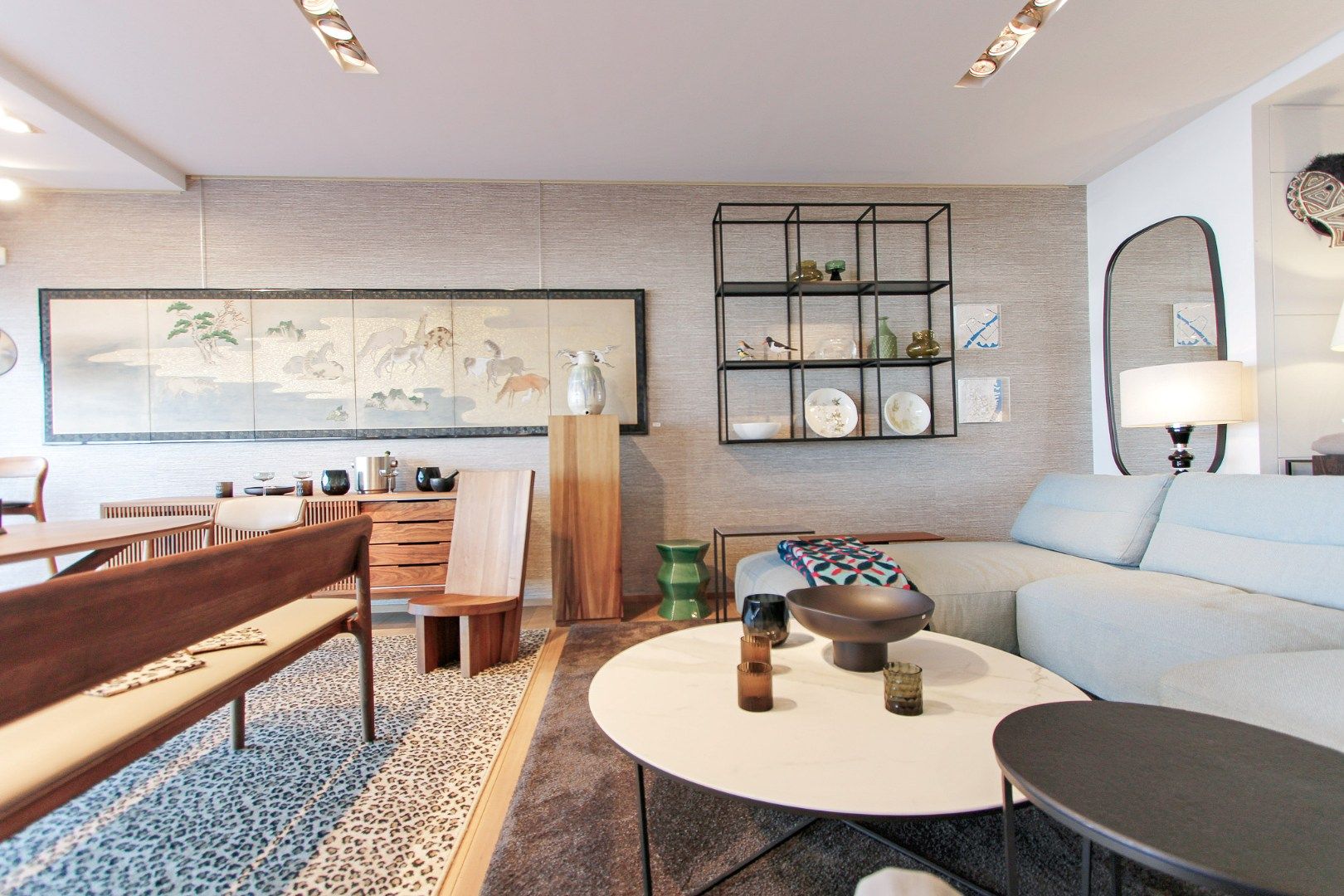 Handelsgelijkvloers met terras Zeedijk Zoute 786 te huur  foto 3