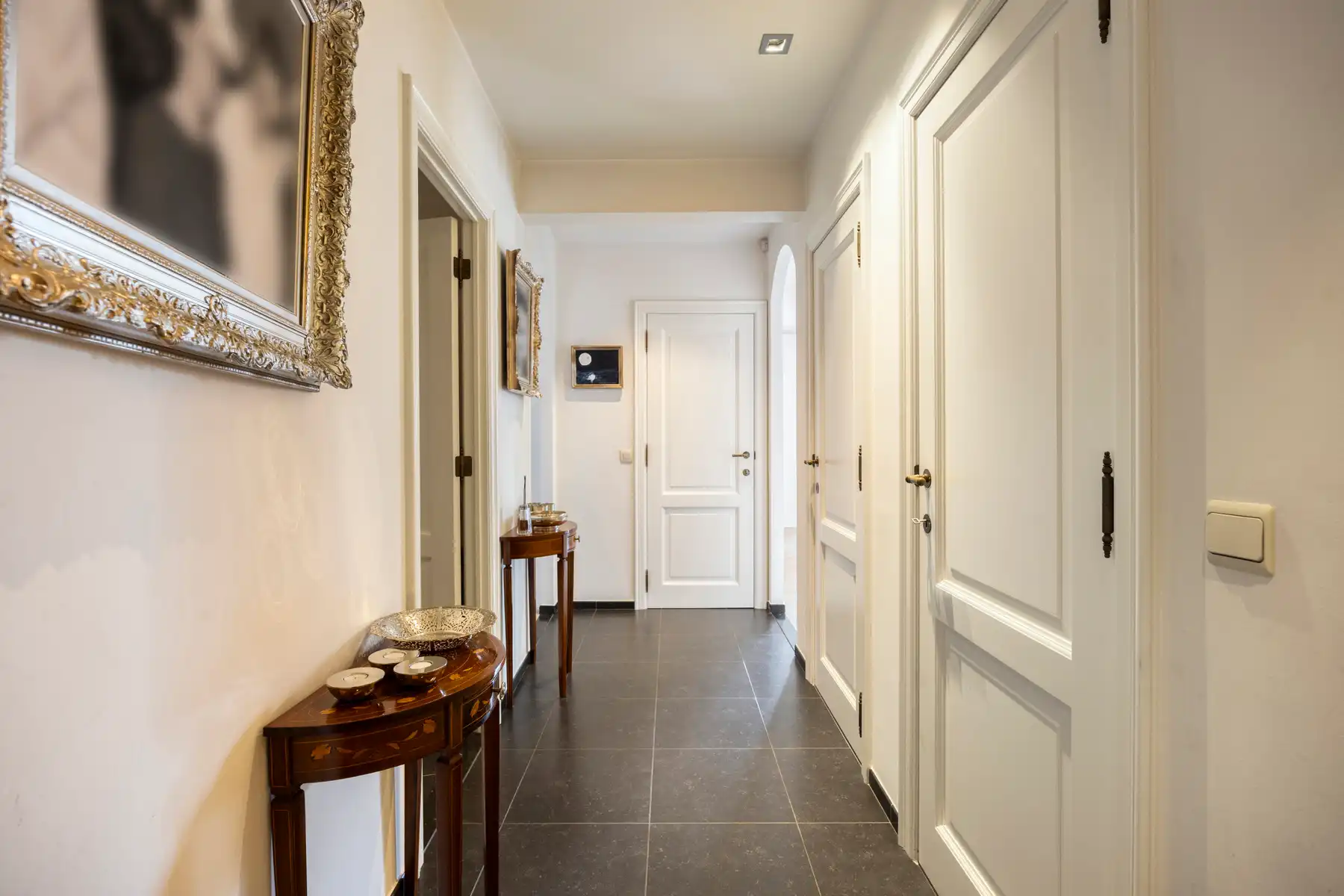 Luxueus en ruim 4 slaapkamerappartement op centrale ligging foto 10