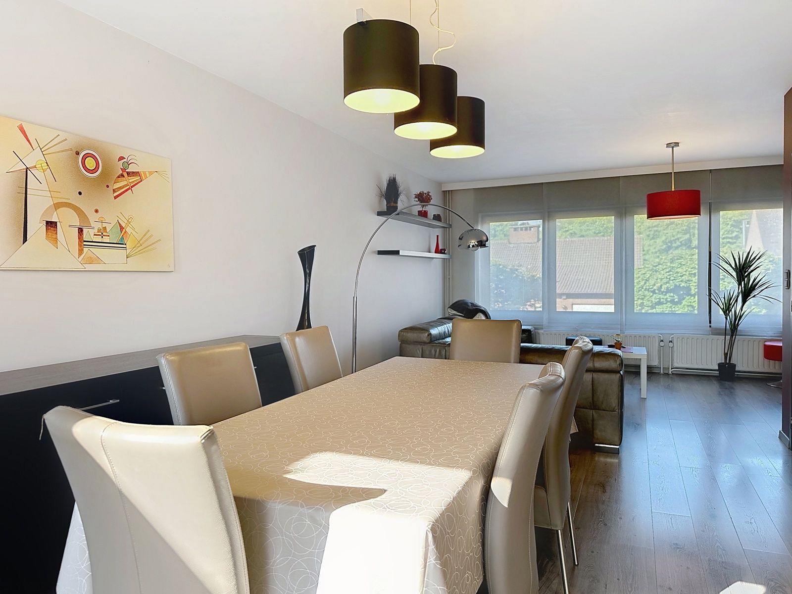 Centraal gelegen beletage met uitbouw en terras aan leefruimte foto 31