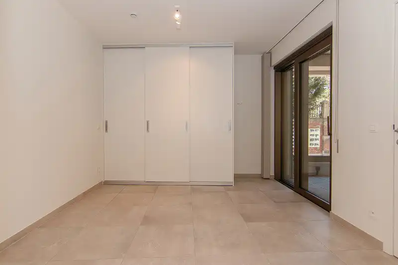 Moderne serviceflat met 2 ruime slaapkamers, 2 badkamers en een uitnodigend terras op een TOP locatie in het centrum van Hasselt foto 11