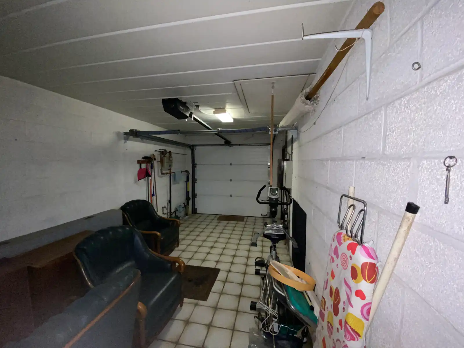 Bungalow met 2 slaapkamers rustig gelegen in dorpscentrum. foto 10