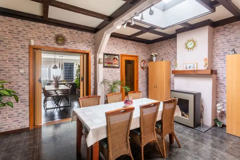 Uiterst ruime woning, veel lichtinval, mooie tuin, instapklaar! foto 9