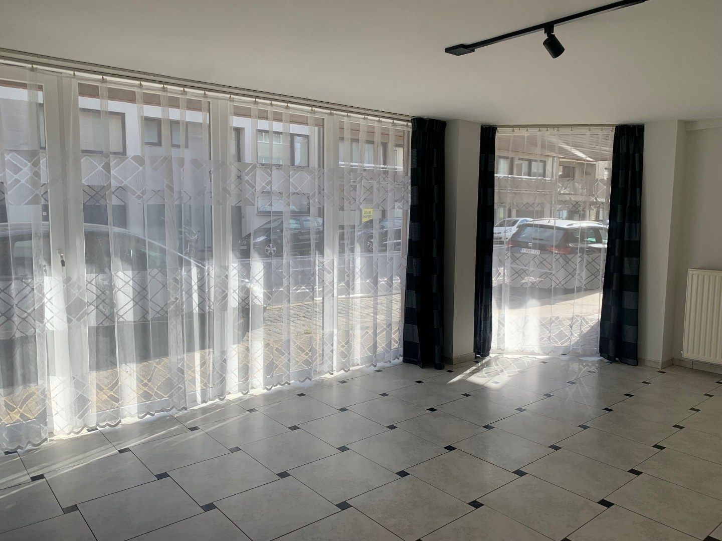 Opgefrist knap appartement op het gelijkvloers, eventueel met garagebox foto 4