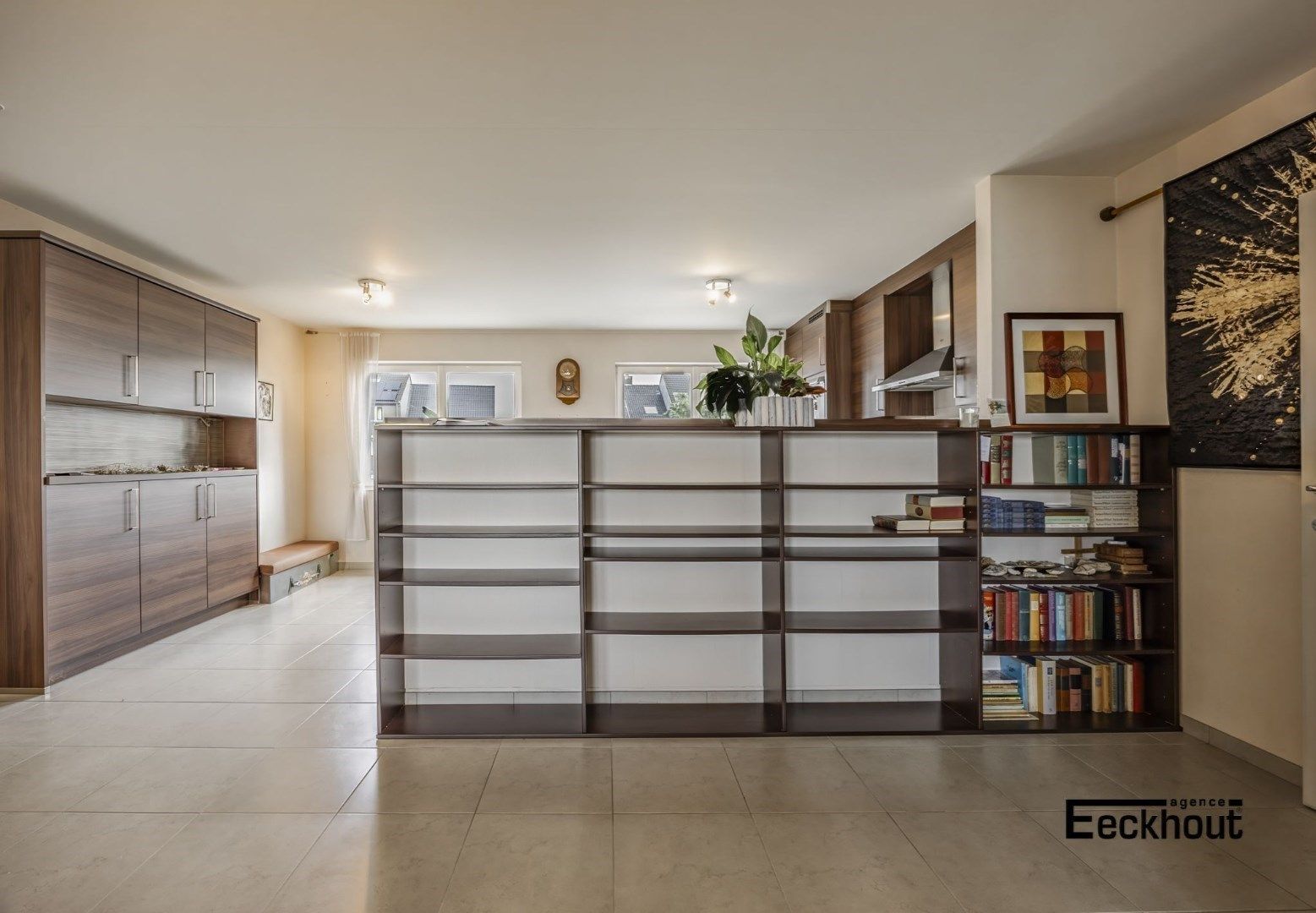 Zeer ruime, recente woning met open zicht op de Spuikom! foto 8