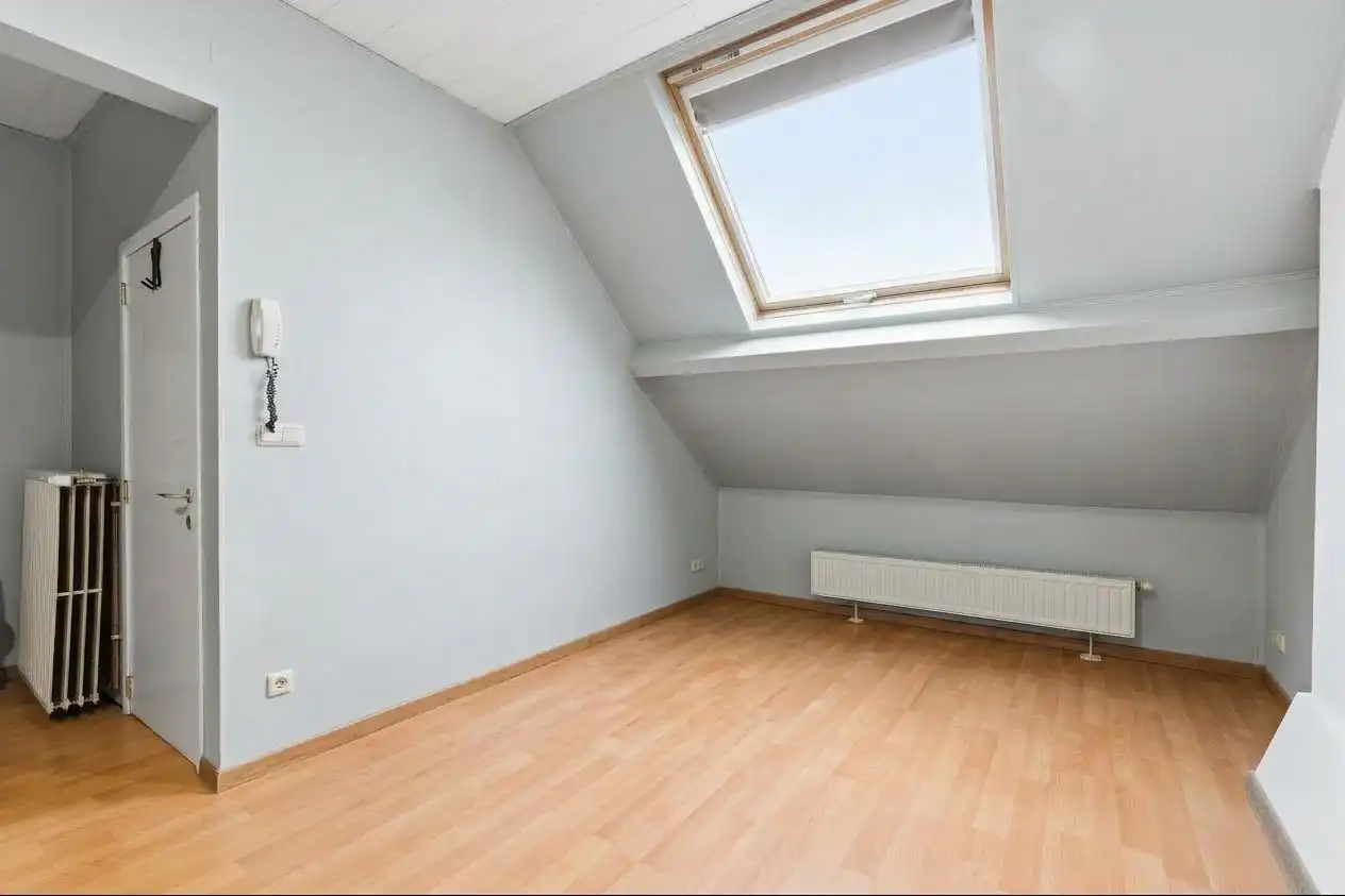 Appartementsgebouw met twee appartementen te koop in Mariakerke foto 14