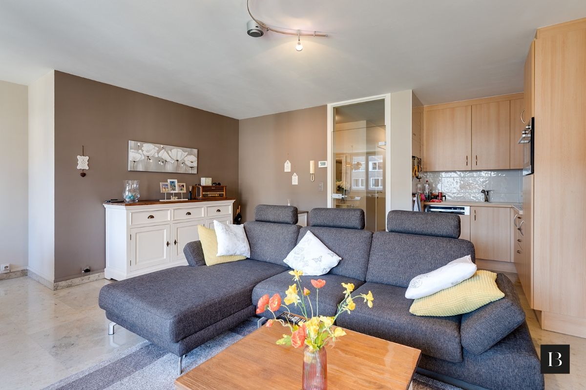 Goed onderhouden appartement met 2 slaapkamers foto 3
