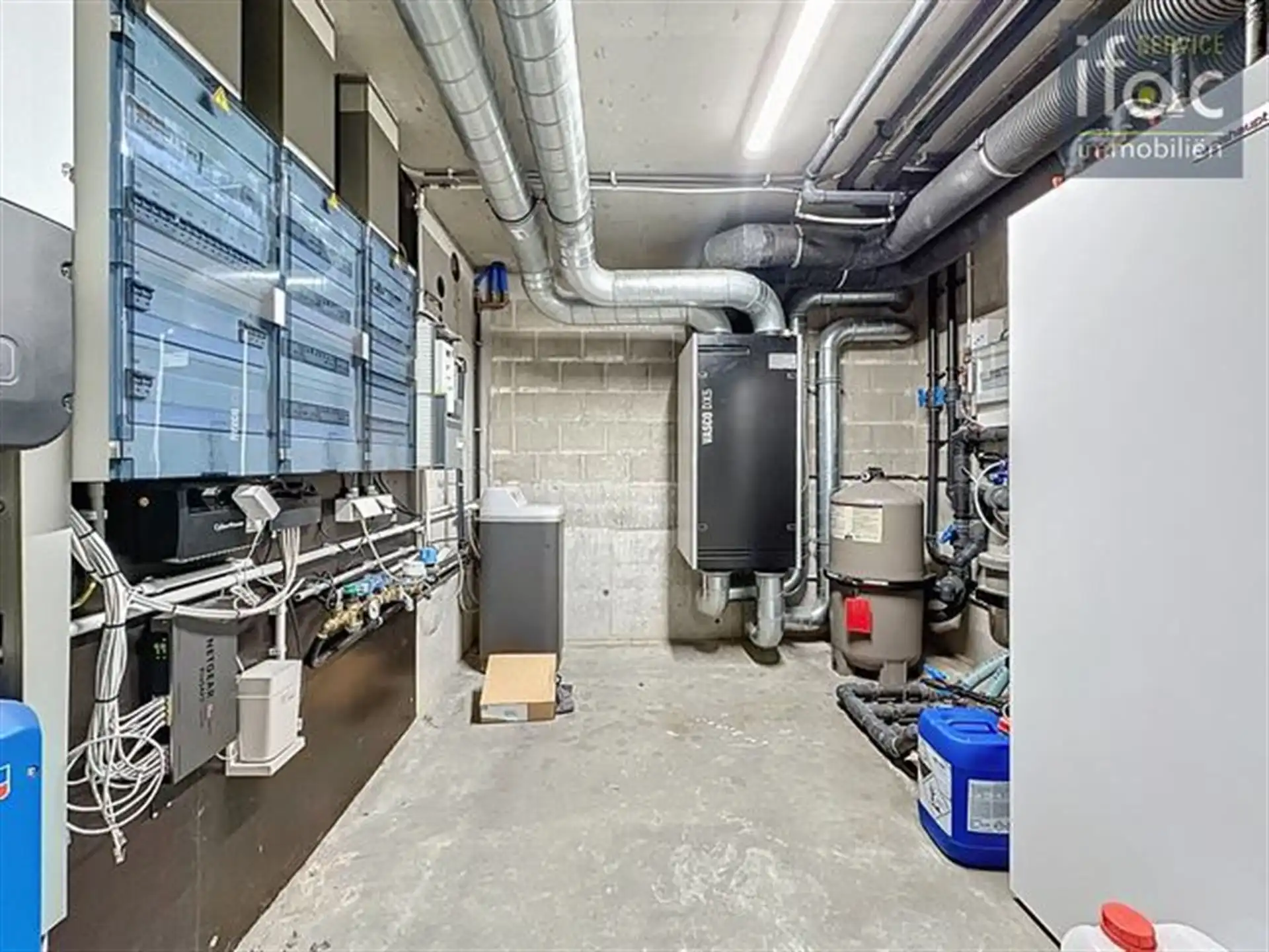 Energiezuinige villa met lichtrijke leefruimtes en grote tuin foto 19