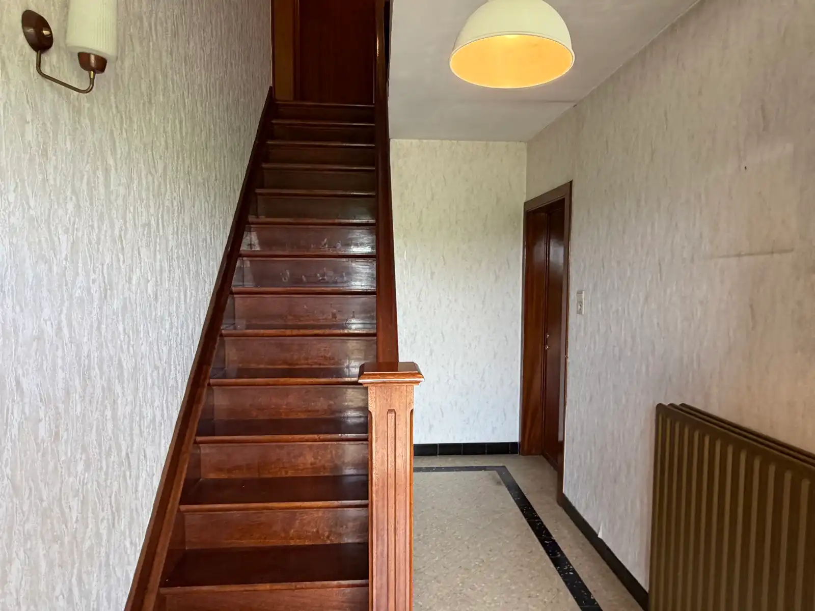 Vrijstaande woning met veel potentieel op mooie locatie. foto 12