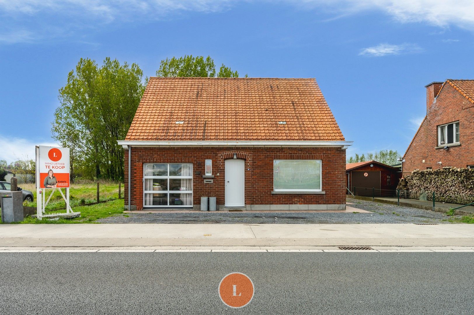 Vrijstaande woning met 3 slaapkamers en grote tuin! foto {{pictureIndex}}