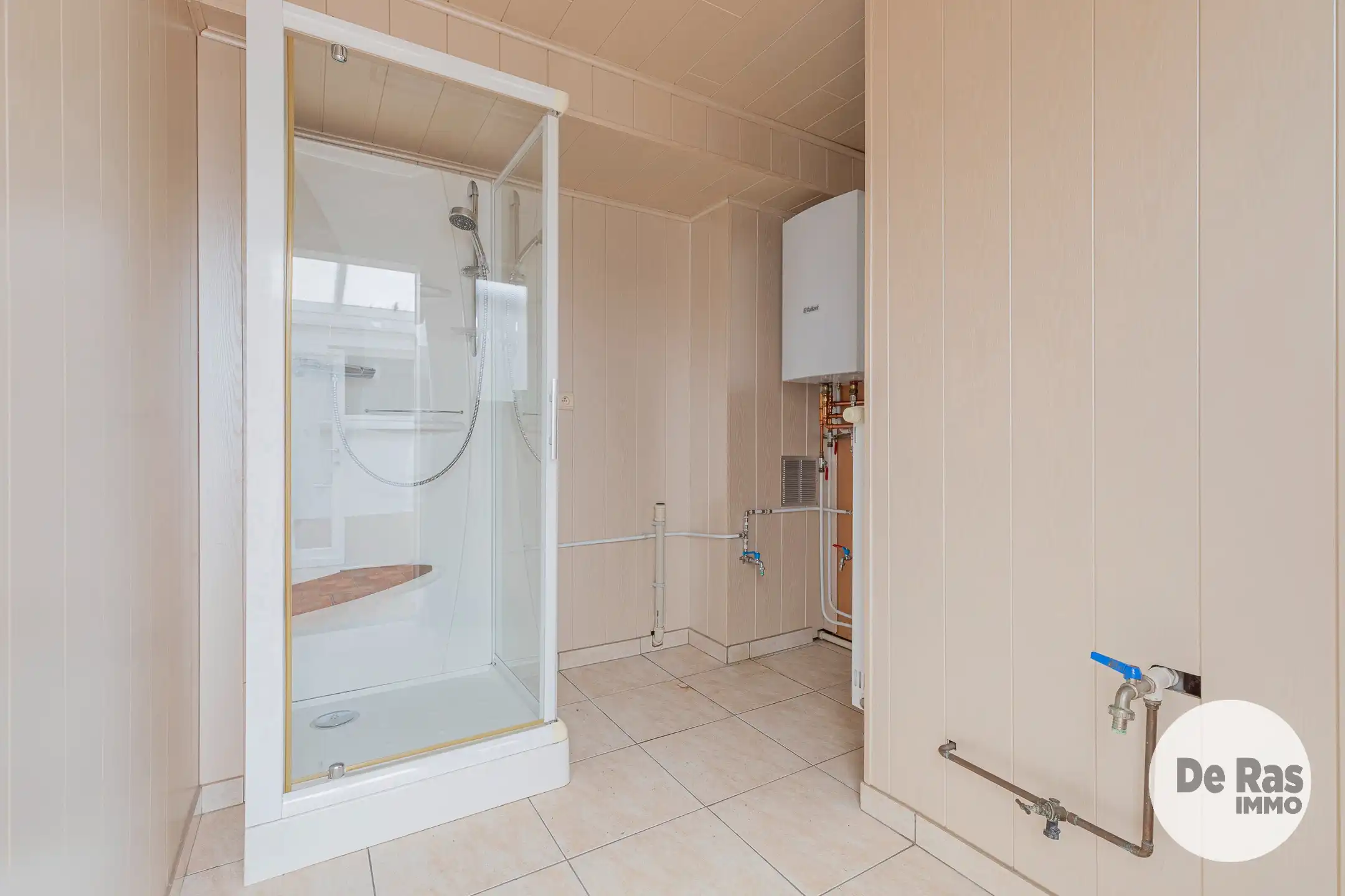 HILLEGEM - Gezinswoning met tuin  foto 17