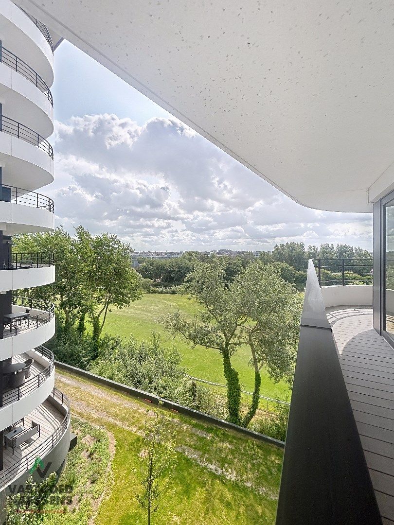 SCHITTEREND 2 SLPK APP - RIANT TERRAS - ZICHT OP GOLF  foto 24