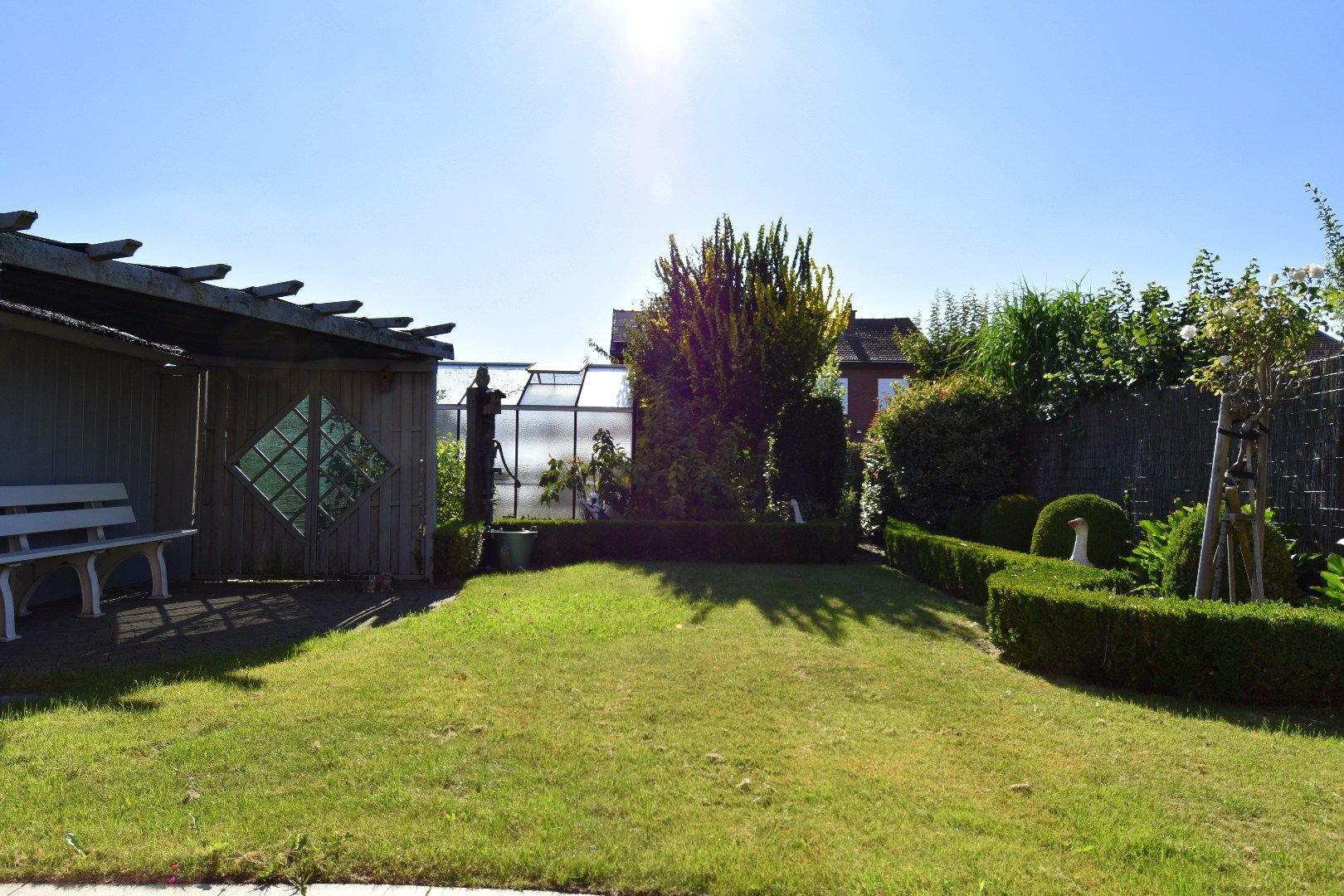 Verzorgde halfopen bebouwing met garage  te Sint-Eloois-Winkel foto 14