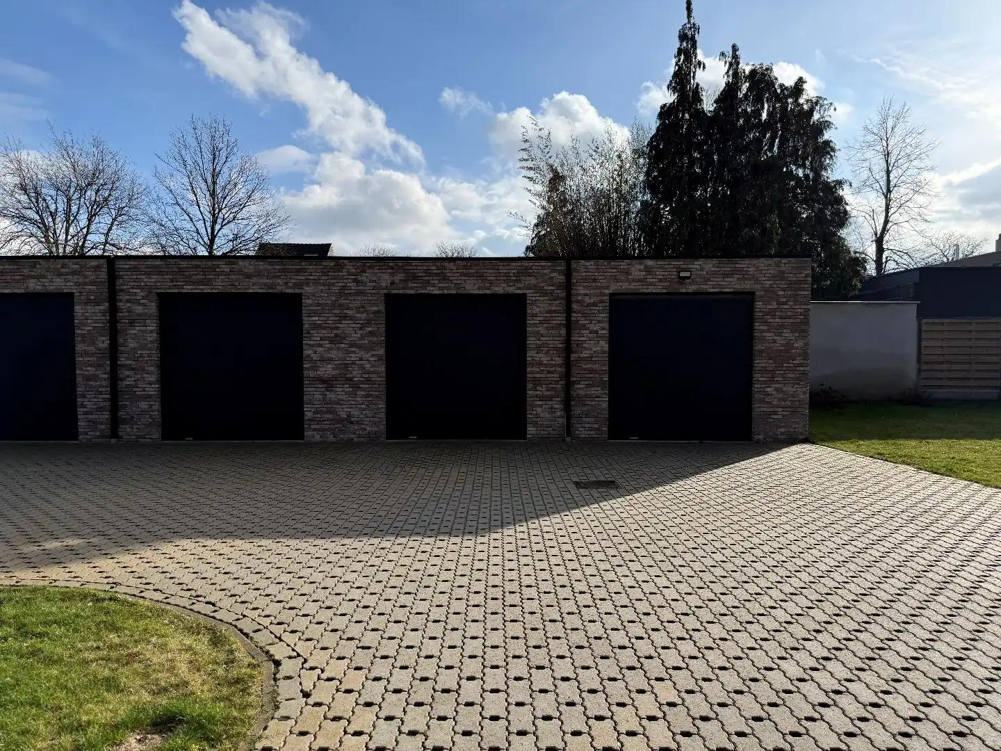 Exclusief penthouse met terrassen, carport en garage foto 23