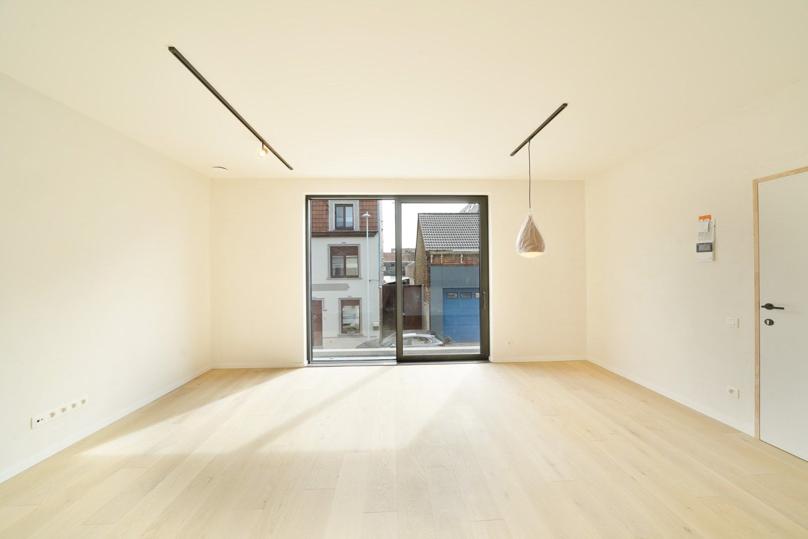 Nieuw 2-slaapkamerappartement met parking ! foto 3