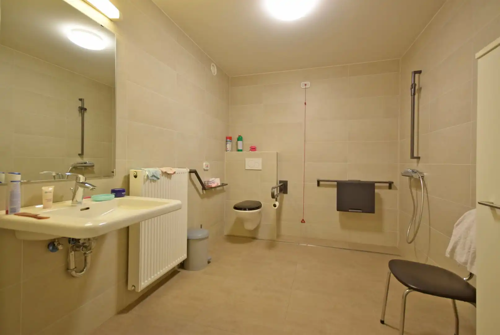 MOOIE BELEGGINGSEIGENDOM - SERVICEFLAT foto 5