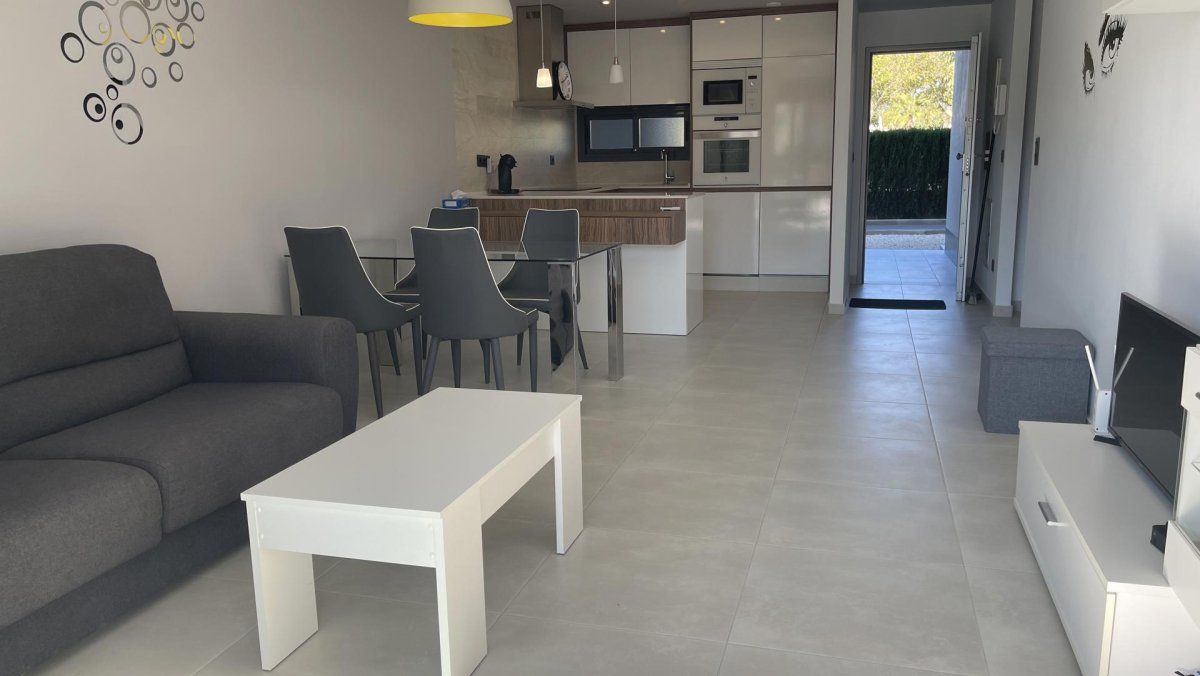 Mooi gelijkvloers appartement met 2 slpks en 2 badkamers foto 10