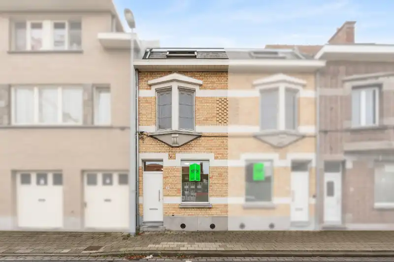 Instapklare rijwoning nabij centrum foto 18