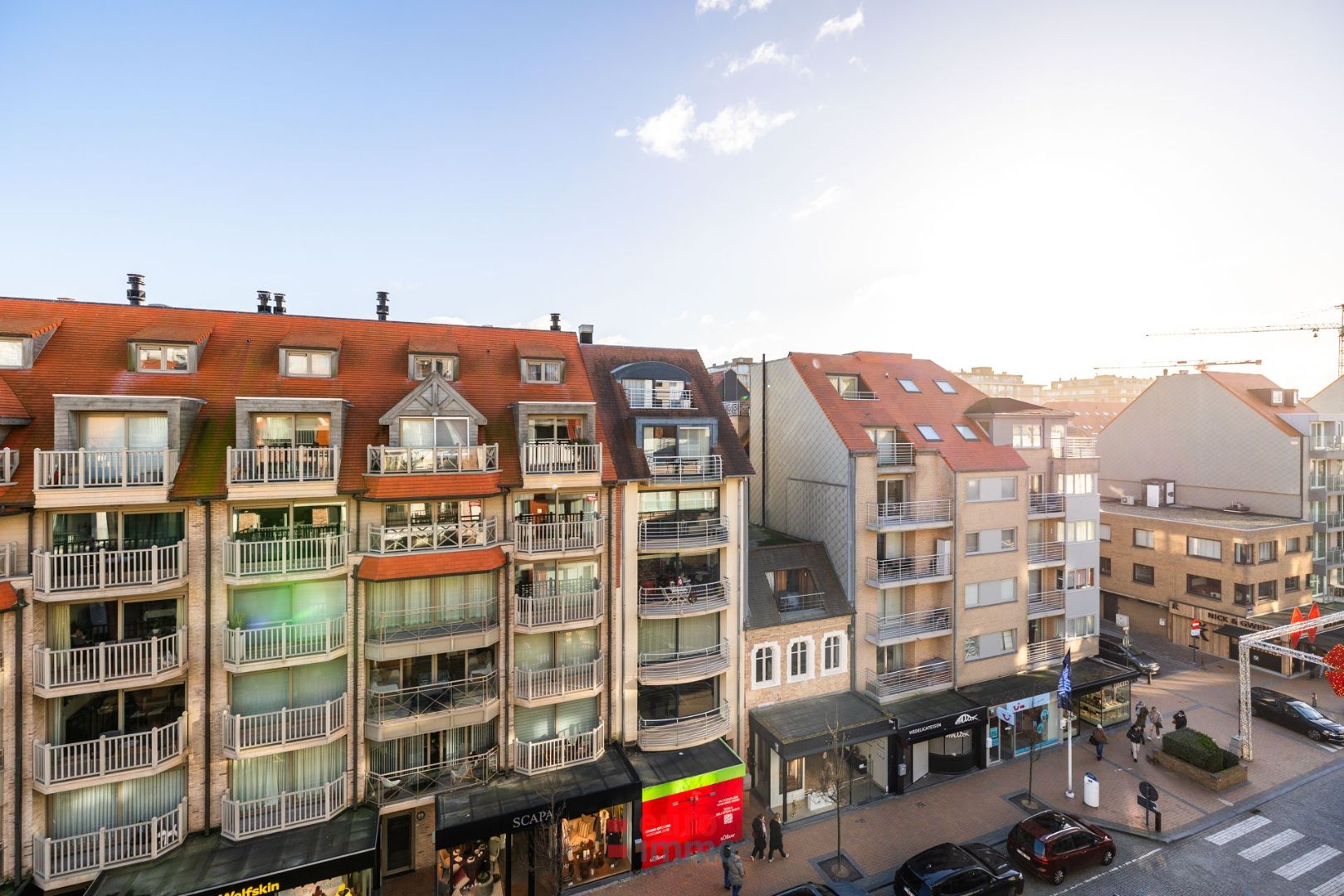 Exclusief duplex-appartement met 2 slaapkamers in het hartje van onze bruisende badstad! foto 3