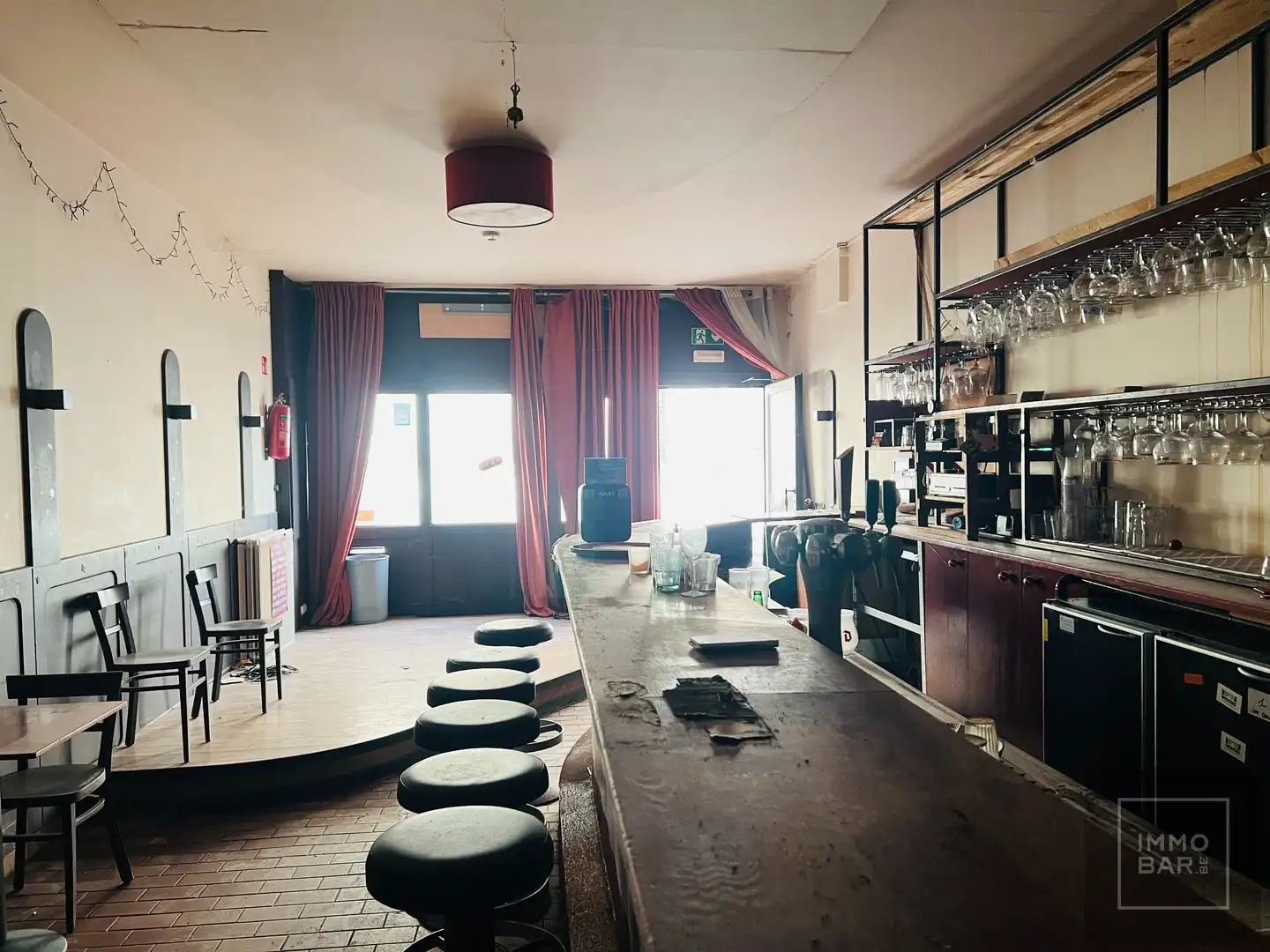 Deels gerenoveerd handelspand met woonpotentieel in bruisende studentenbuurt foto 5