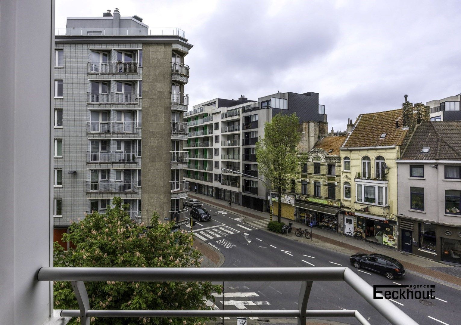 Ruim appartement met open zicht op het Prinses Clementinaplein! foto 8