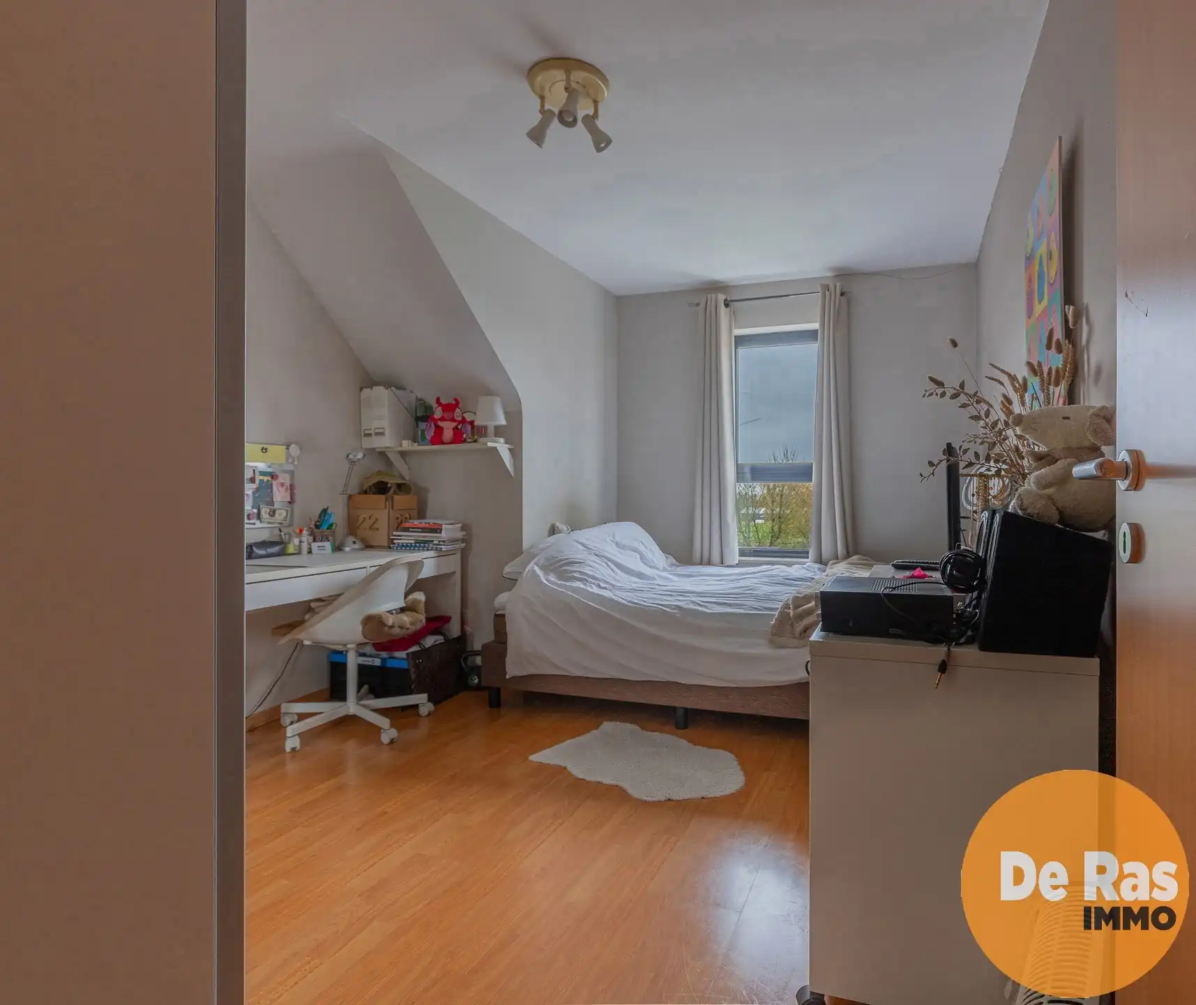 DENDERHOUTEM - Bel - etage met 3 slpk, tuin en ruime garage foto 9