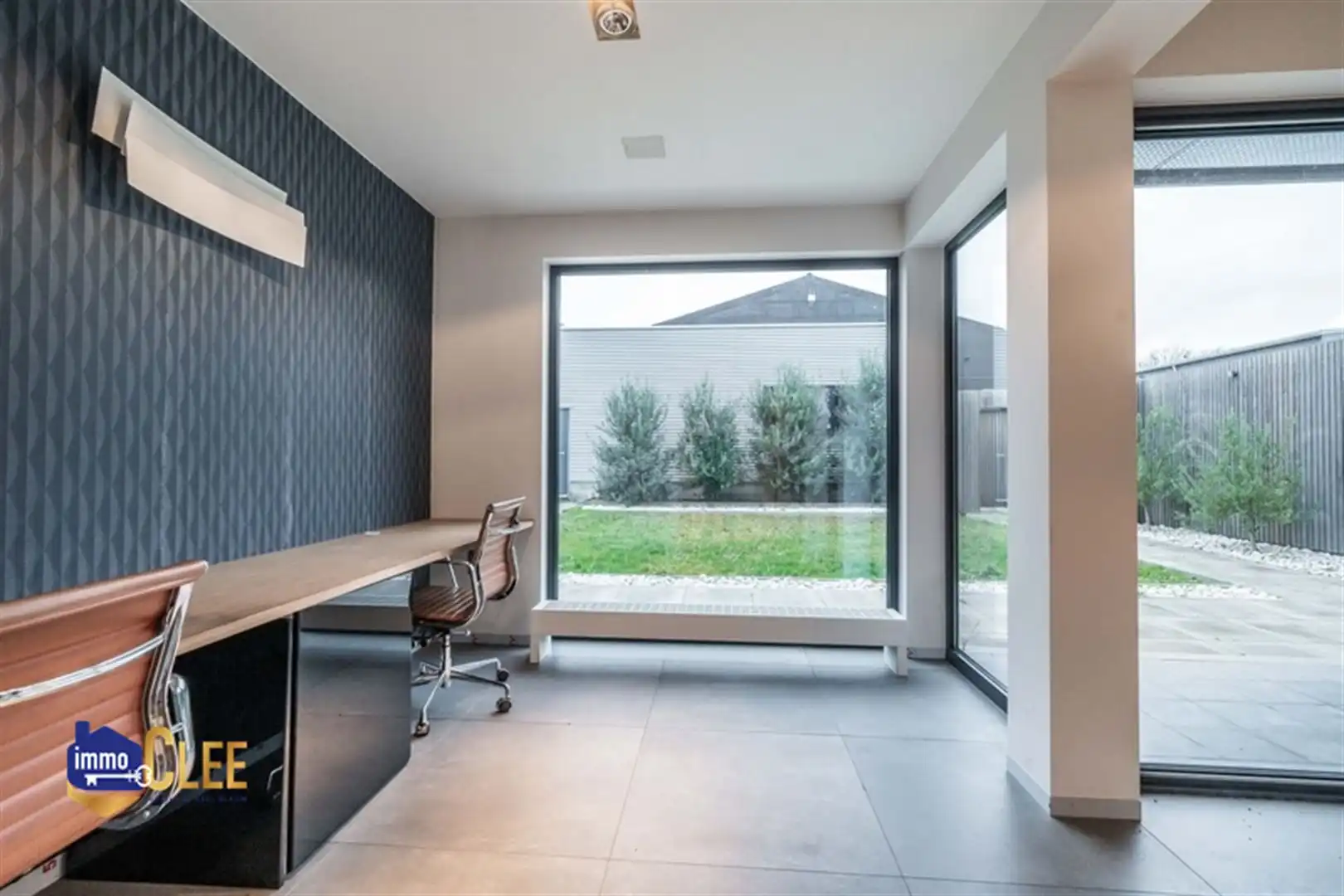 Uniek combinatiepand met conciergewoning en bedrijfshal in KMO-zone Sint-Truiden foto 8