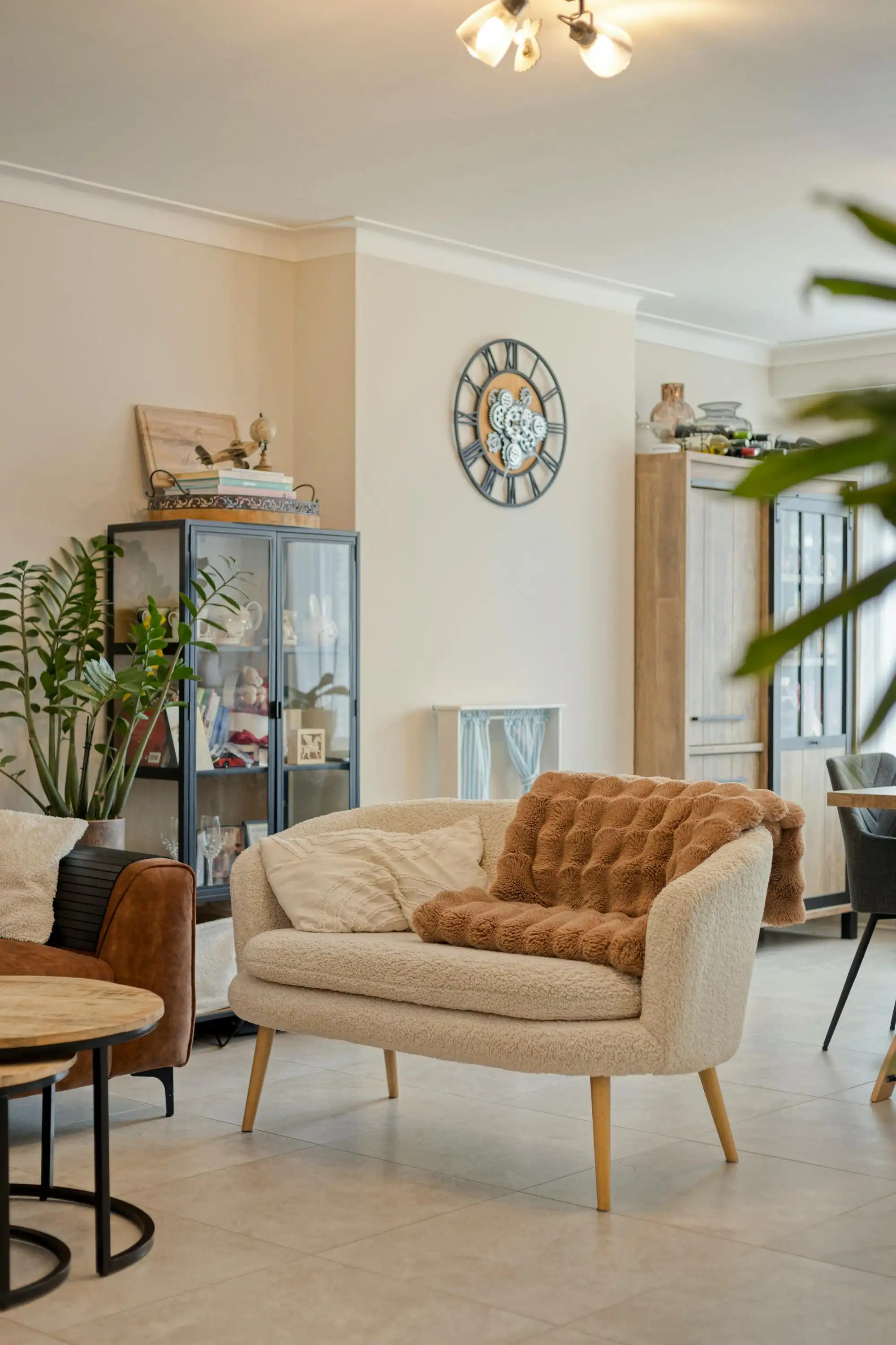 Instapklaar appartement vlakbij het Rivierenhof te koop! foto 6