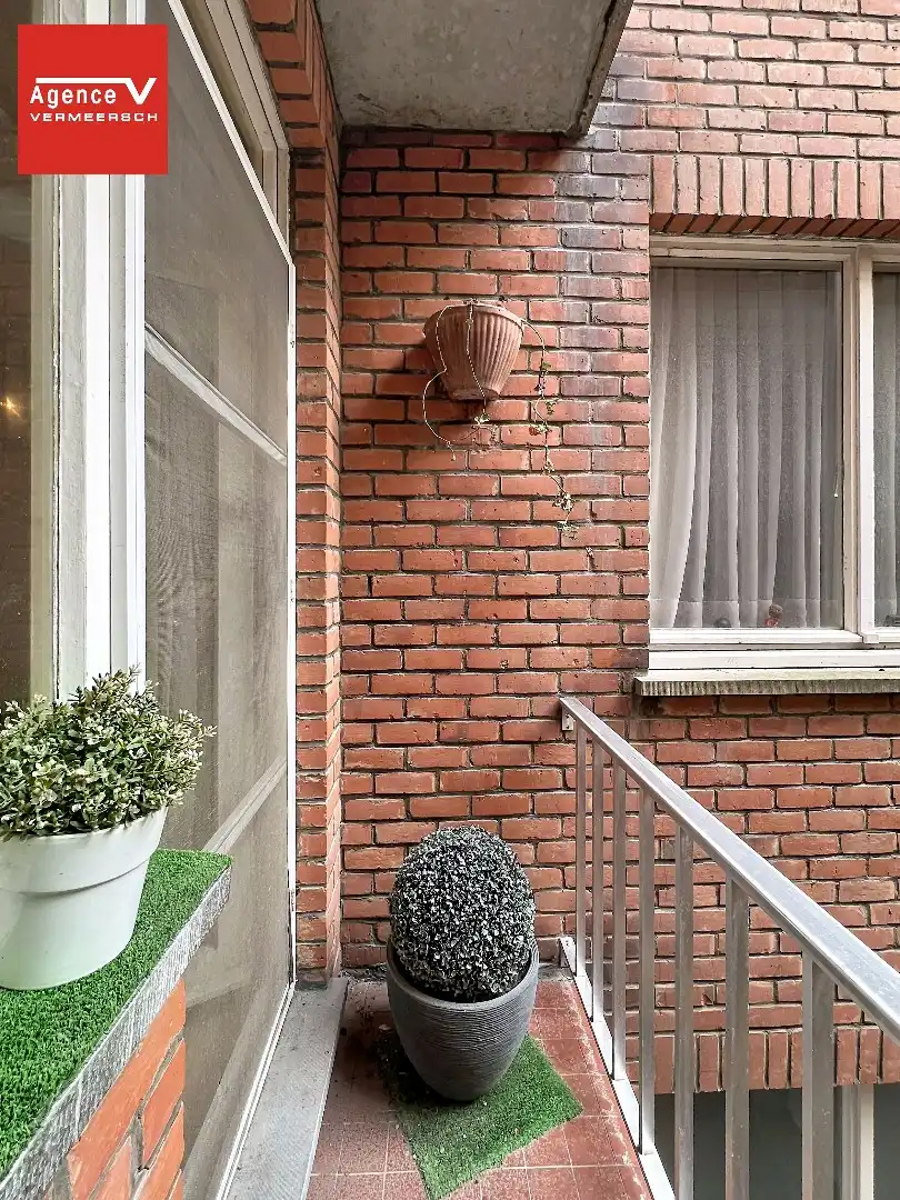 Op te frissen appartement met topligging aan het Marie-Joséplein. foto 16